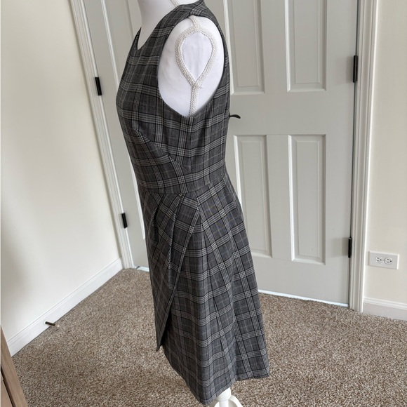 Banana Republic Gray Plaid Sleeveless Midi Dress - Picture 2 of 3